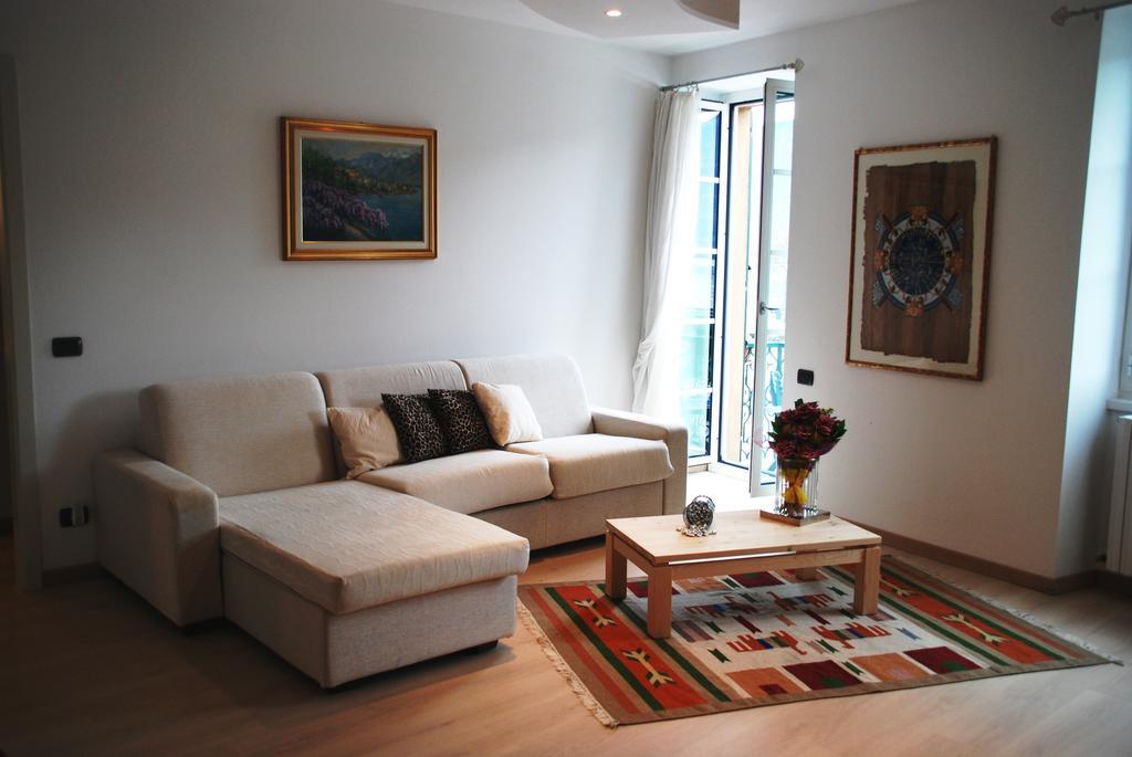 Apartamento Bella Piazza Colico Habitación foto